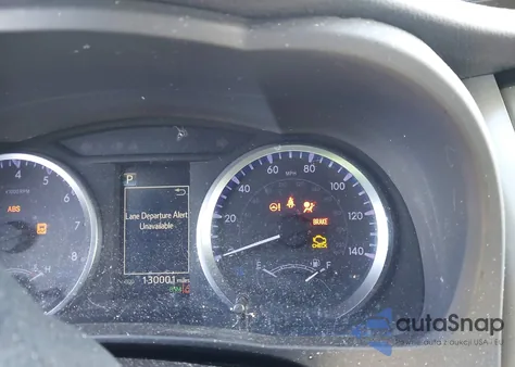 2019 Toyota Highlander Le Plus z USA, uszkodzony, nr VIN 5TDBZRFH7KS964417